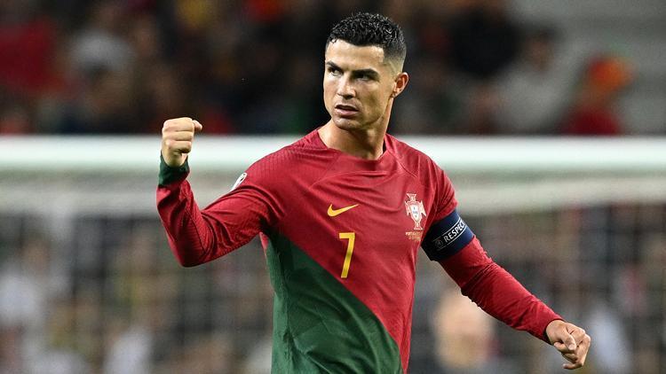 Cristiano Ronaldonun penaltısı gündem oldu Bismillah dedi, vuruşu yaptı