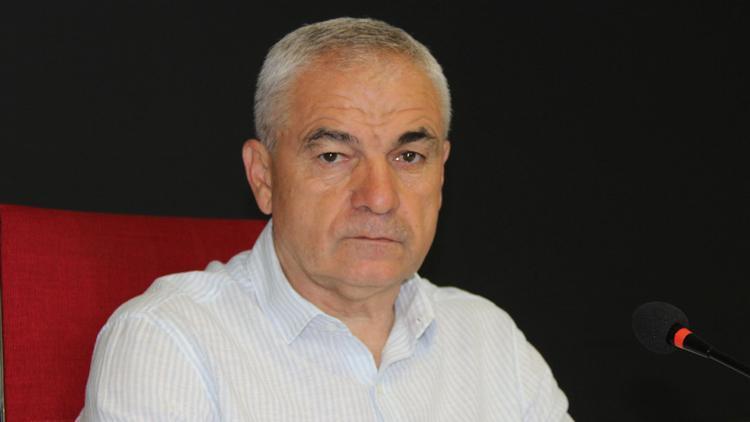 Rıza Çalımbay: Bir tane yerli hoca yok mu