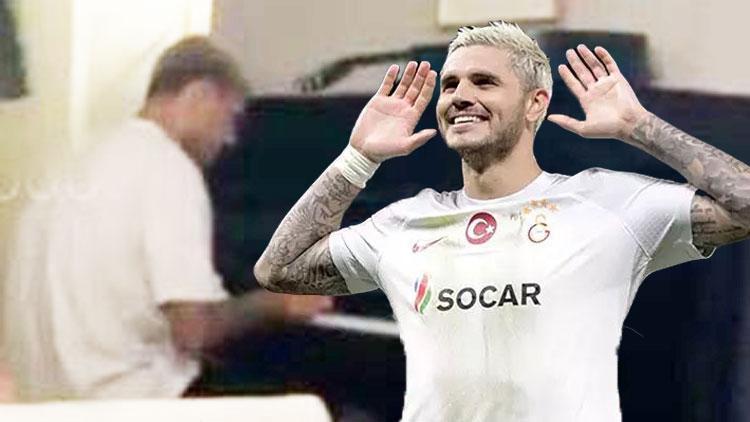 Galatasarayın golcüsü Mauro Icardi, piyanoda Aşkın Olayımı çaldı