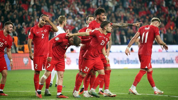 Son Dakika: A Milli Takım, EURO 2024 biletini aldı Letonyayı 4 golle devirdik