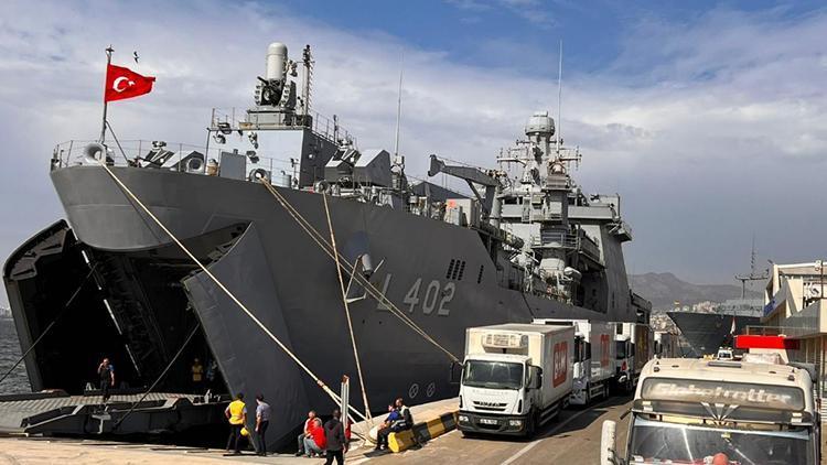 Milli Savunma Bakanlığı: TCG Bayraktar amfibi gemimiz insani yardım malzemelerini Libya’ya ulaştırdı