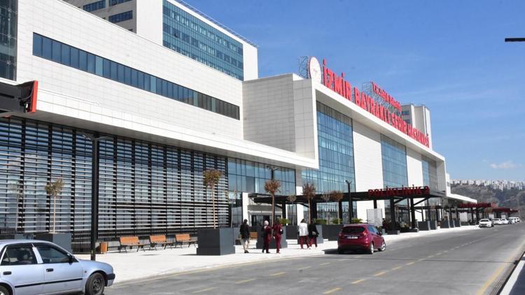 İzmir Şehir Hastanesi, bugün itibarıyla hasta kabulüne başladı