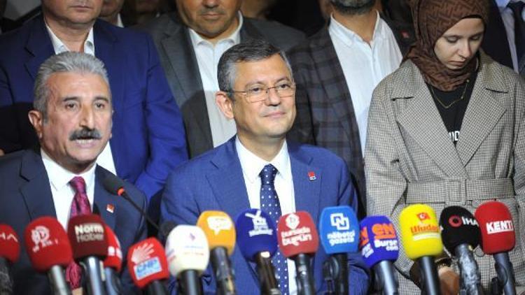 CHPli Özelden Kılıçdaroğluna: Kimin genel başkan olacağına delegeler karar verecek