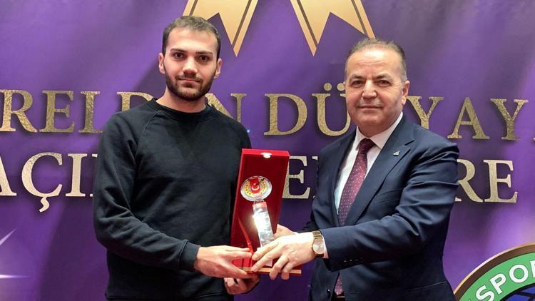Medya Basın Federasyonundan DHAya Onur ödülü