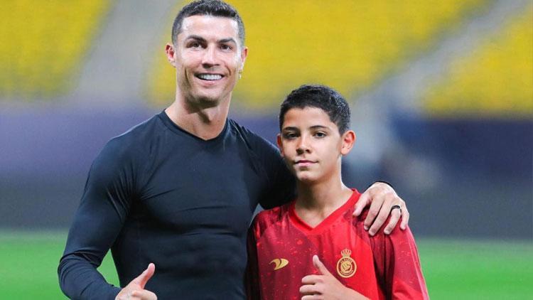 Cristiano Ronaldonun oğlu Ronaldo Jr. Al Nassra imza attı
