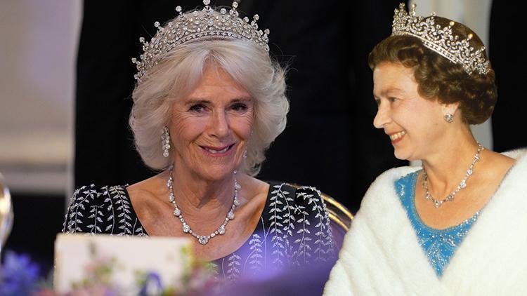 Kraliçe öldü, en sevdiği taç ona kaldı… Sence de biraz acele olmadı mı Camilla