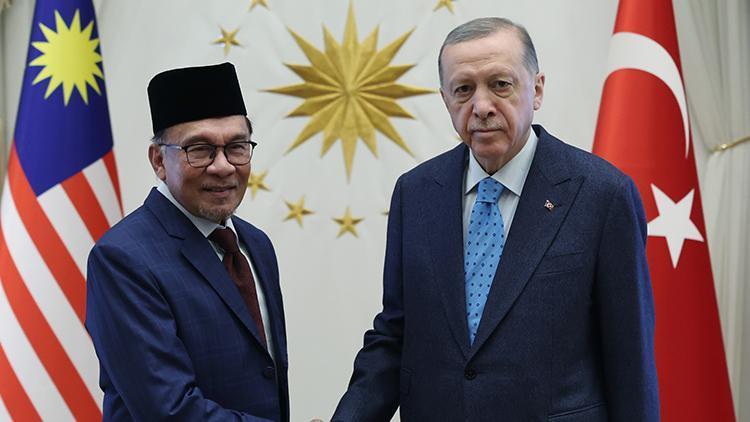 Cumhurbaşkanı Erdoğan Malezya Başbakanı Enver İbrahim’i kabul etti