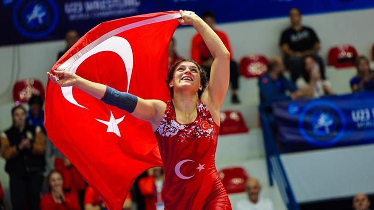 Nesrin Baş: Türk kadınının gücünü gösterdiğim için mutluyum
