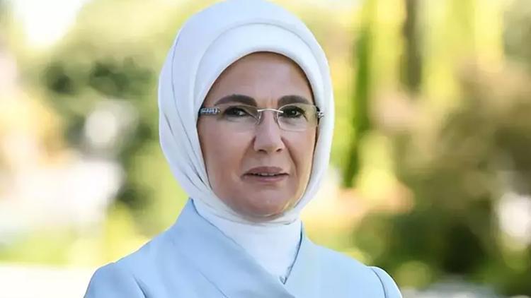 Emine Erdoğandan 29 Ekim mesajı: Gelecek nesillerin Türkiye Yüzyılı hedefleriyle yaşatacağına inanıyorum