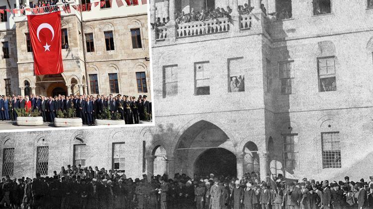 100 yıl önce kutlama yapılırken çekilen fotoğraf, cumhuriyet bayramında aynı yerde canlandırıldı