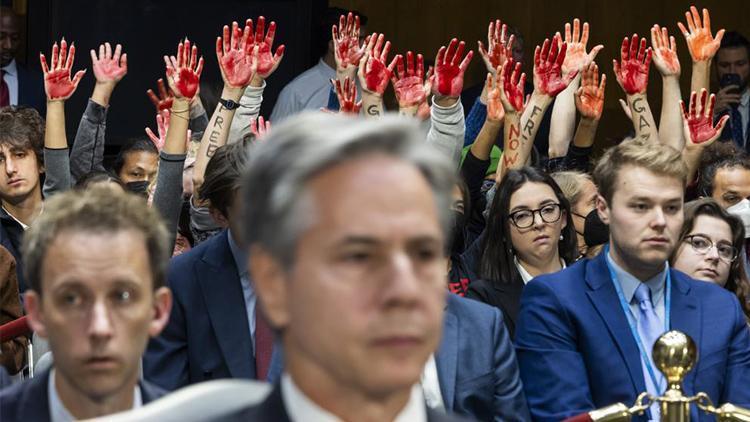 ABD Senatosu’nda savaş karşıtı protesto: 12 gözaltı