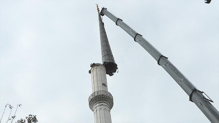 Bahçelievlerdeki 85 metrelik minareler kısaltıldı