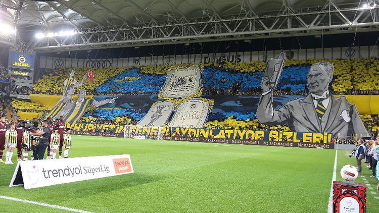 Fenerbahçe - Trabzonspor maçında harika koreografi