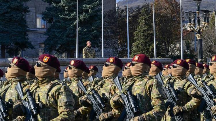 8 Kasımda Azerbaycan ordusundan gövde gösterisi