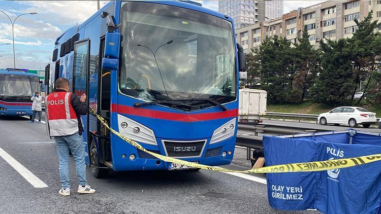 İstanbulda cezaevi aracının çarptığı kadın hayatını kaybetti