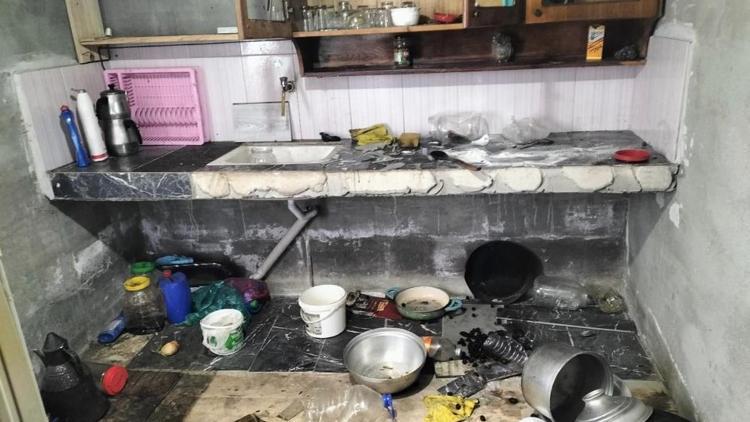 A� kalan ay�lar k�yl�lere k�busu ya�att�