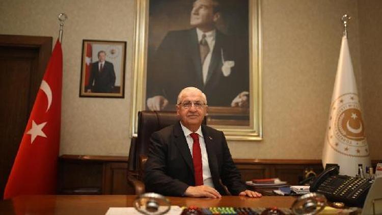 Milli Savunma Bakanı Gülerden Atatürke anma