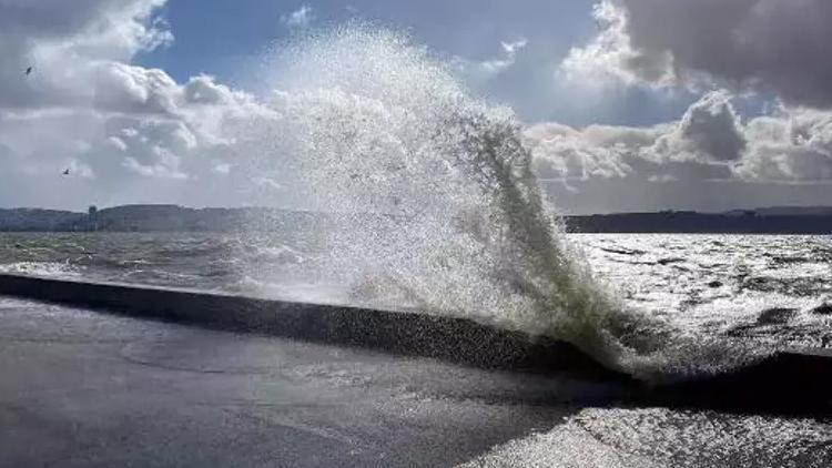 Meteoroloji uyardı: Marmarada kuvvetli fırtına alarmı