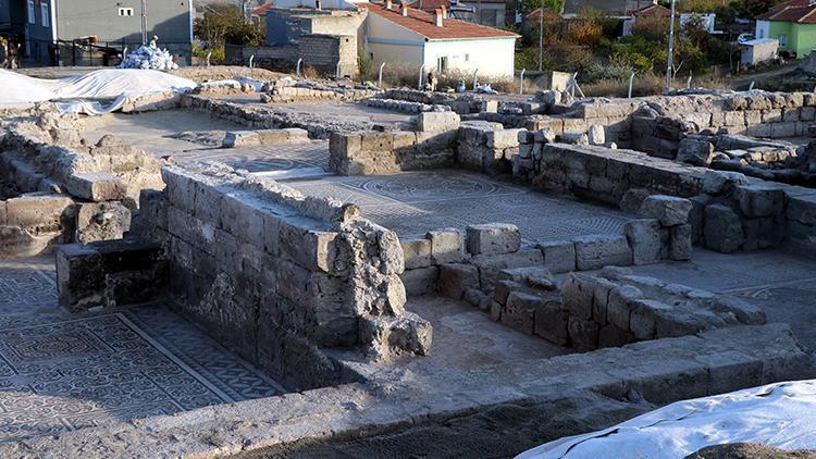 İç Anadolunun en büyük mozaik kazı çalışmasında alanın büyüklüğü 600 metrekareye çıktı