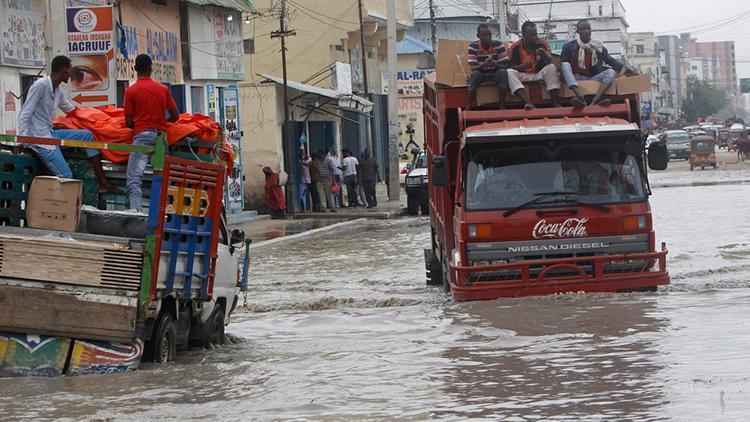 Somalideki sel felaketinde can kaybı artıyor