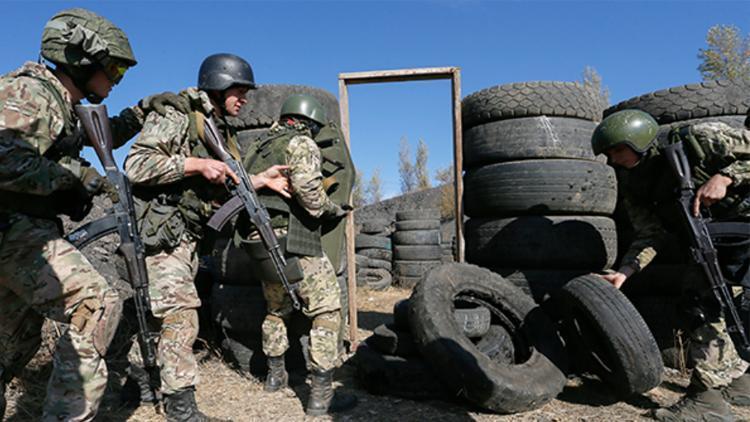 20 bin erkek, askere gitmemek için Ukraynadan kaçtı