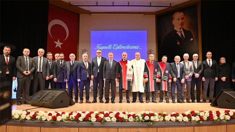 Bakan Uraloğlu: Öğretmenlere tren seyahatleri yüzde 50 indirimli