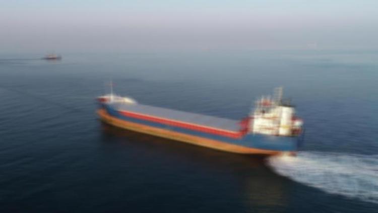 Aden Körfezinde içinde Türk kaptanların olduğu gemi kaçırıldı