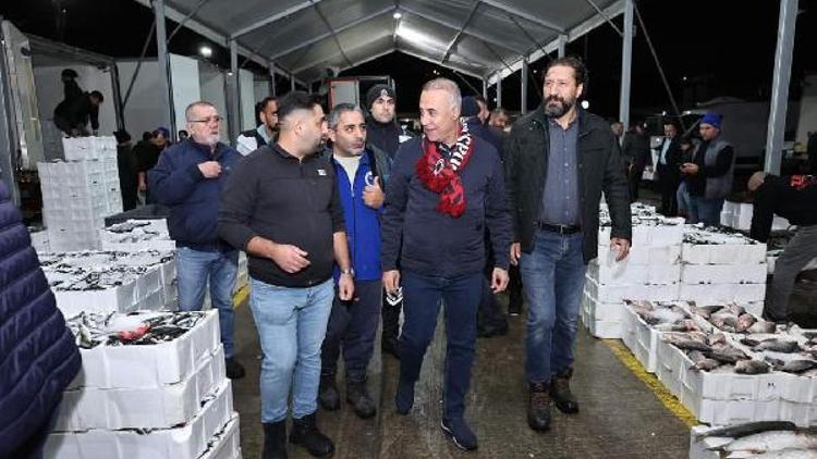 Sultangazi Belediye Başkanı Dursun, balıkçı esnafını ziyaret etti