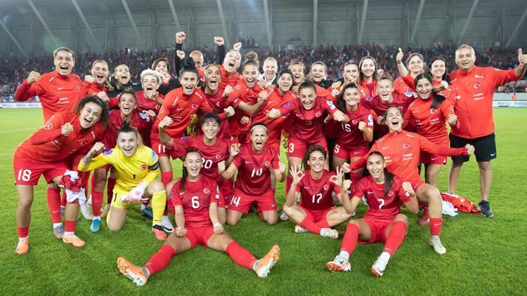A Milli Kadın Futbol Takımı rakiplerini ezip geçiyor