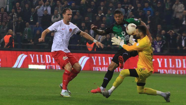 Ümraniyespor, Kocaelisporun 11 maçlık serisini bitirdi