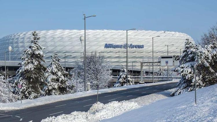 Bayern Münih - Union Berlin maçına kar engeli