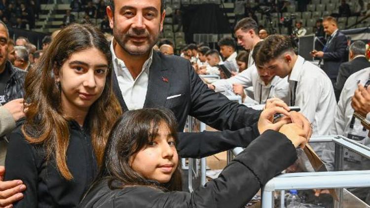 Başkan Akpolat, Beşiktaş Kulübü başkanlık seçimi için oy kullandı