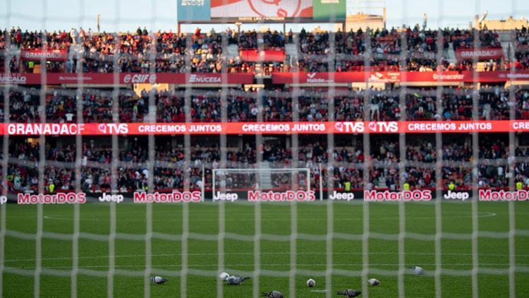 Tribünde kalp krizi geçiren taraftar hayatını kaybetti, Granada - Athletic Bilbao maçı yarıda kaldı