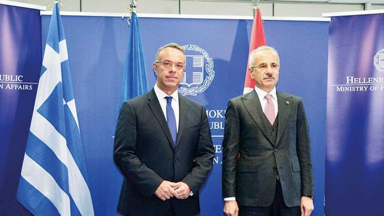 Ulaştırma ve Altyapı Bakanı Uraloğlu açıkladı... Türkiye-Yunanistan sınırına ikinci köprü