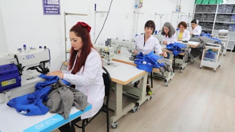 Belediye, kadınların çalıştığı tekstil atölyesiyden 3 milyon 500 bin lira kar etti