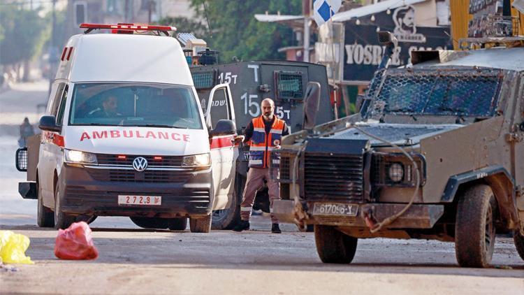 Batı Şeria’da İsrail hastaneleri kuşattı