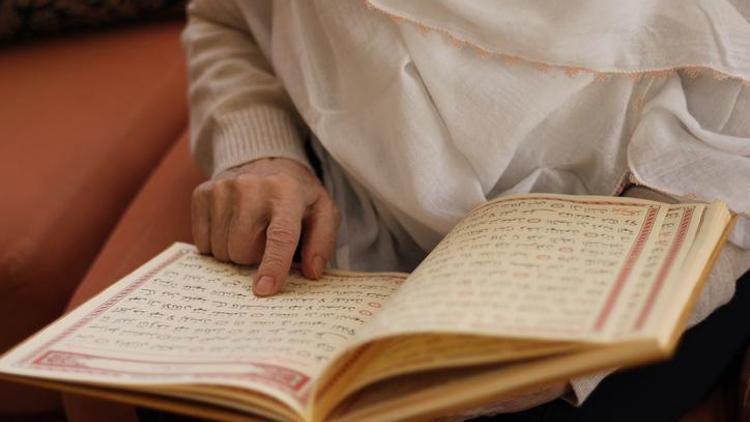 KUNUT DUALARI: Kunut Duaları Okunuşu ve Anlamı - Kunut 1 ve 2 Türkçe Meali ve Arapça Yazılışı