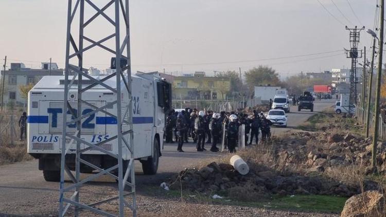 Diyarbakırda trafo yenileme ve kaçak kontrolü çalışmasında silahlı saldırı: 9 yaralı, 4 gözaltı