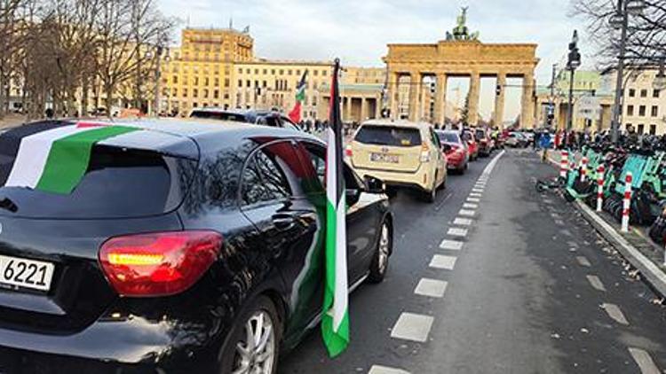 Berlin’de Filistin’e destek konvoyu