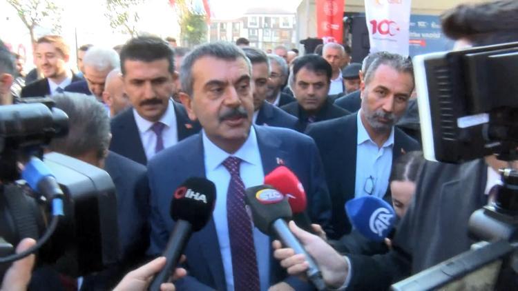 Bakan Tekin: Bize destek olan belediyelerimize teşekkür ediyorum