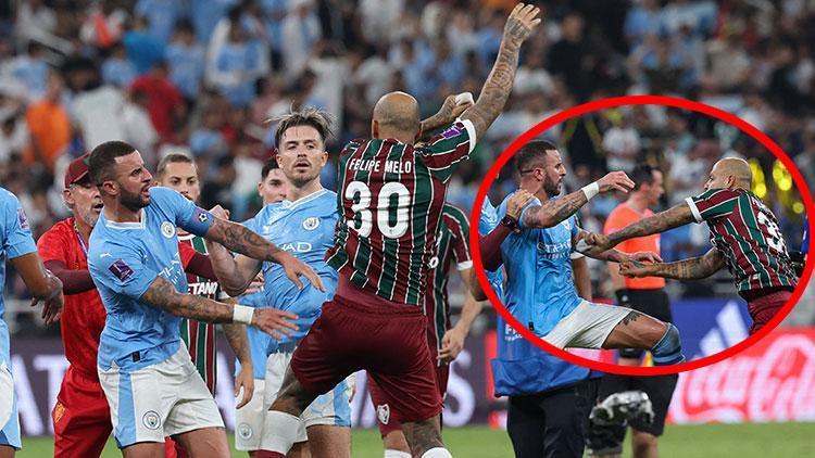 FIFA Kulüpler Dünya Kupasında son düdüğün gelmesinin ardından saha karıştı Felipe Melo, Manchester Citynin yıldızlarıyla birbirine girdi...