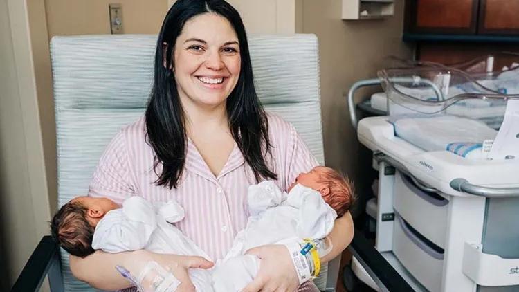 ABDde çift rahimli bir kadın iki günde iki bebek doğurdu