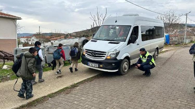 Edirnede jandarma okul servislerini denetlendi