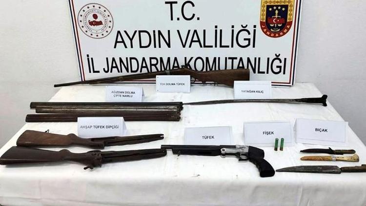 Aydında operasyon: Osmanlı dönemine ait kılıç ele geçirildi