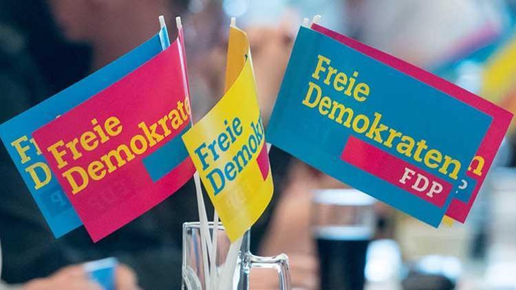 Üyeler ‘Devam’ dedi, FDP yönetimi rahatladı