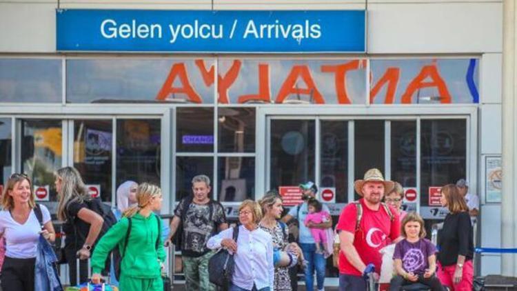 Antalyada tüm zamanların turist rekoru kırıldı
