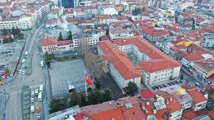 Kuzey Anadolu Fay Hattında yer alan Tokatta kamu binaları yenileniyor... Valilik binası için de yıkım kararı
