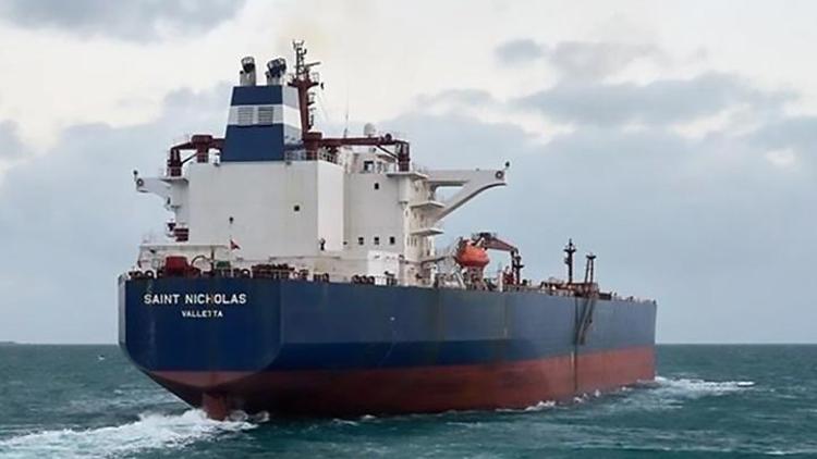 Tüpraştan açıklama: 140 bin ton ham petrol taşıyan St. Nikolas isimli gemi ile iletişim kesildi