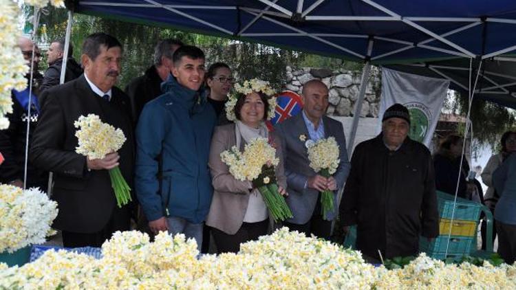 Karaburun nergis kokulu festival için gün sayıyor