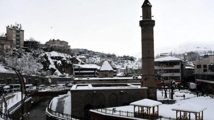 Kar altındaki Bitlis havadan görüntülendi